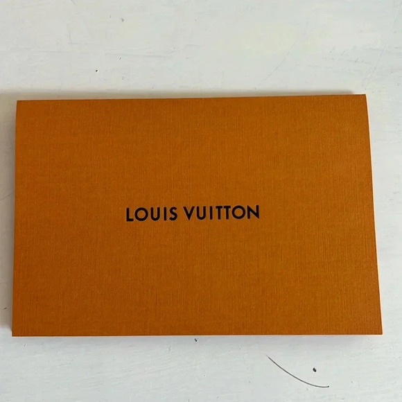 Louis vuitton card holder - Picture 1 of 2